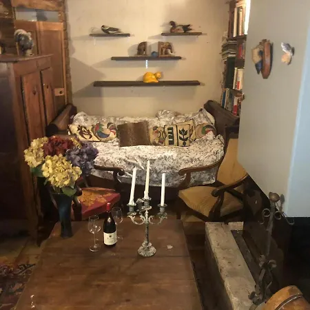 Rustic Forest House, Barbizon Tatil Evi *