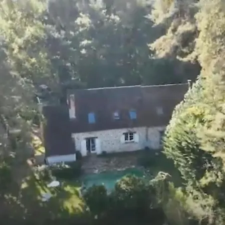 Tatil Evi Rustic Forest House, Barbizon *